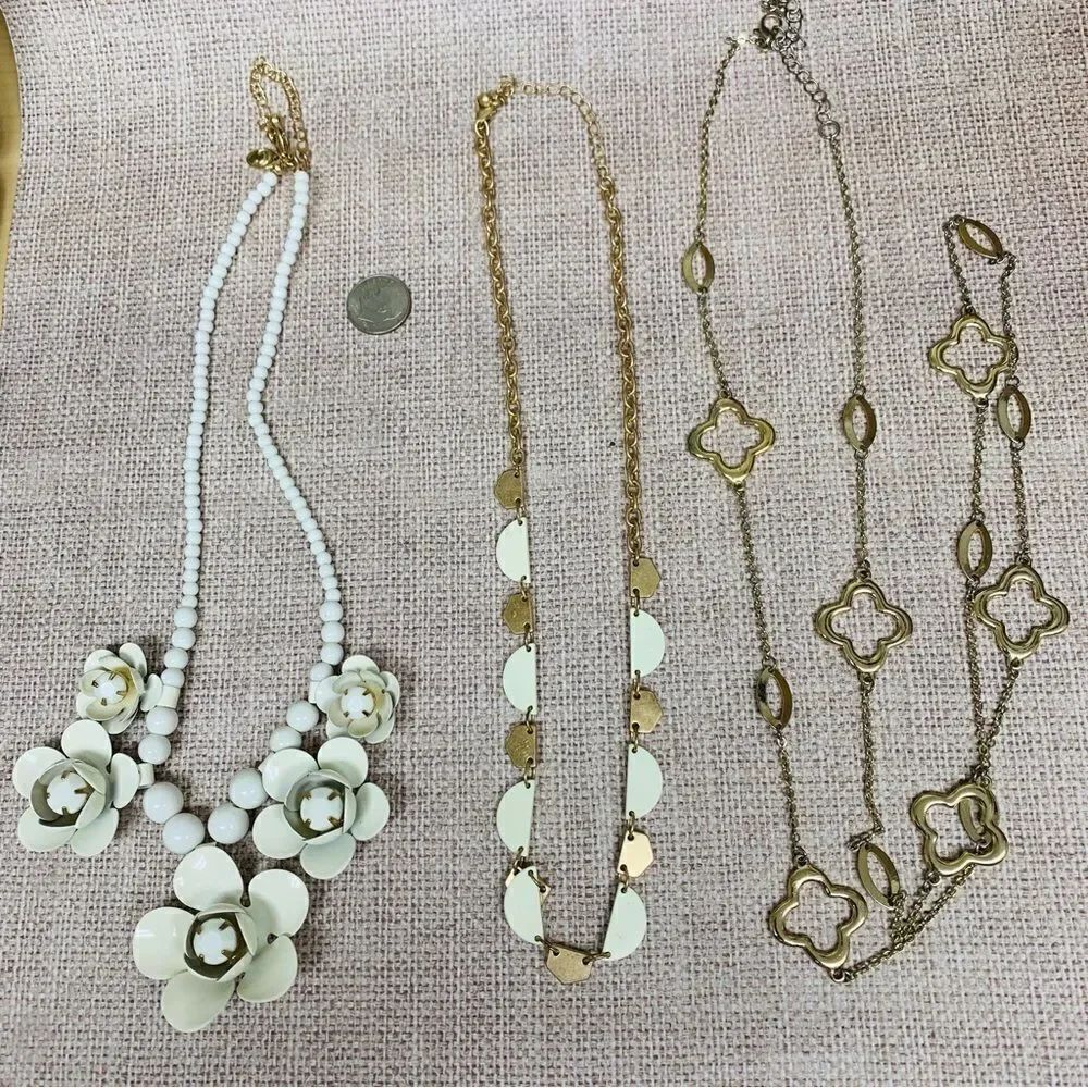 White and Gold Necklace Bundle‎